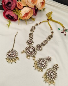 Conjunto de collar nupcial de lujo con piedras Kundan sin tallar, pendientes, Maang Tikka, borlas de perlas, Dori ajustable, joyería de boda al por mayor - Product Image 1