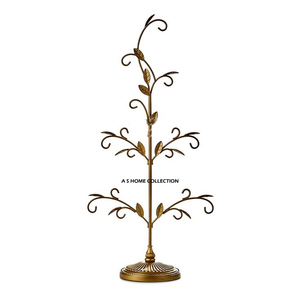 Expositor Navideño de Diseño Elegante en Plata y Negro con Iluminación LED Creativa, Metal Hecho a Mano, Estilo Art Deco Clásico - Product Image 6
