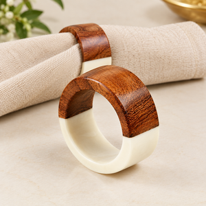 Anneau de serviette géométrique en résine et bois marron et blanc, écologique et durable, accent de décoration de table pour la maison, les restaurants, les hôtels, les fêtes et les mariages - Product Image 5