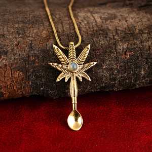 Pendentif cuillère plaqué or avec pierre labradorite, breloque végétale vintage, bijoux de mode unisexe, bracelet et collier - Product Image 1