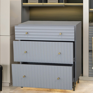 Coffre classique en bois d'acajou massif à 3 tiroirs Ave blanc Design de chambre à coucher français intemporel avec tiroirs de rangement spacieux - Product Image 6