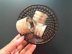 Vintage Brass Napkin Rings Circle <b>Shape</b> 4.5cm Wide Durable Table Decoration for Wedding Mother of Pearl Napkin Rings - Product Image 2