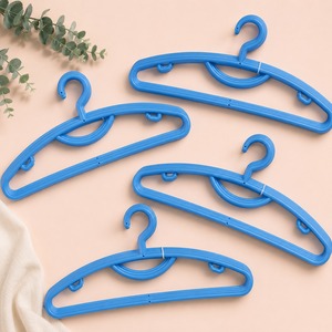 <b>Plastic</b> Clothing Hanger With Non-Slip Design Rectangle Shape For Wardrobe Storage Lightweight Simple Style <b>Hook</b> Type - Product Image 2