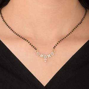 Collar Mangalsutra de Diamantes con Diseño Floral de Lujo en Oro con Cadena de Cuentas Negras – Joyería de Diamantes para Uso Diario para Mujeres - Product Image 1