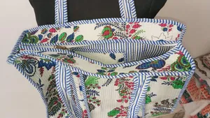 Women Quilted <b>White</b> Cotton Tote <b>Bag</b> with Floral Print Bohemian Style Summer Casual Zipper Shopping Handbag for Women - Product Image 6