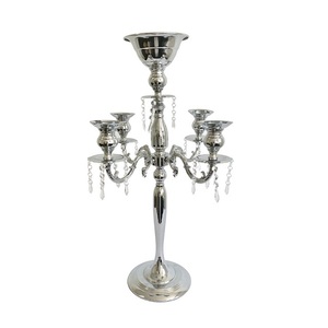 Candelabro central de calidad premium en aluminio color plata con cristal al precio más bajo - Product Image 1