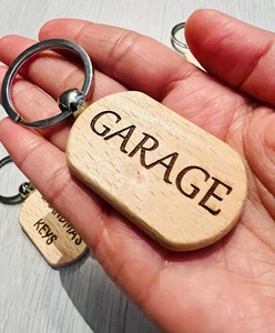 Porte-clés en bois style rustique, ambiance campagnarde, couleur unie, prix usine, vente en gros - Product Image 5