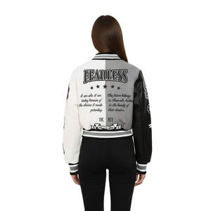 Chaquetas Varsity Cortas para Mujer al por Mayor, de Alta Calidad, con Mangas en Contraste, Estilo Bomber, con Logotipo Personalizado OEM y Bordado - Product Image 4