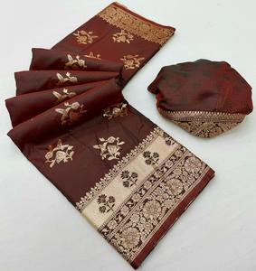 ผ้าส่าหรีอินเดียแบบดั้งเดิมสำหรับงานเทศกาล ผ้าไหมบานาราซีเนื้อนุ่มบริสุทธิ์ พร้อมลวดลายปักดิ้นทอง เหมาะสำหรับงานเลี้ยงฉลอง - Product Image 3