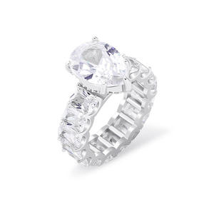 Anillo de cóctel con forma de corazón para mujer, chapado en plata, circonita cúbica, engaste de púas con piedra de pera, estilo glamuroso, anillo de compromiso y boda - Product Image 5