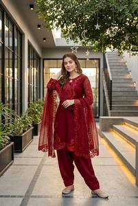 Ensemble Salwar Kameez Sharara en rayonne brodée bleu sarcelle avec dupatta en dentelle, sans plis, vêtements indiens et pakistanais pour fêtes et mariages - Product Image 3