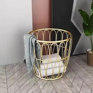 Cesto de Ropa Sucia de Metal con Aro Dorado, Cesta de Almacenamiento, Contenedor para Ropa Sucia, Toallas y Ropa de Cama, Colección Grand - Product Image 1