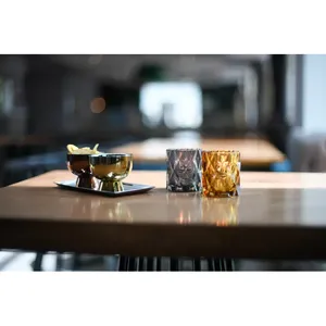 Nouveau bol en métal de forme organique avec profil incurvé doux pour accessoires de table contemporains, accent décoratif pour la maison, plaqué et sûr. - Product Image 3