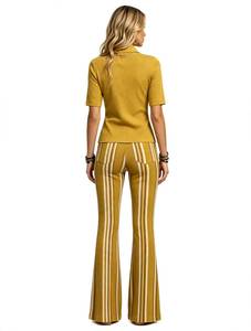 Ensemble long 2 pièces pour femme, haut à col montant zippé couleur moutarde, pantalon évasé rayé - Product Image 3