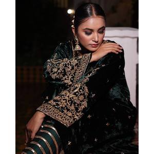 Conjunto de Ropa de Diseño Indio y Pakistaní para Fiestas, Top, Pantalón y Dupatta - Product Image 4