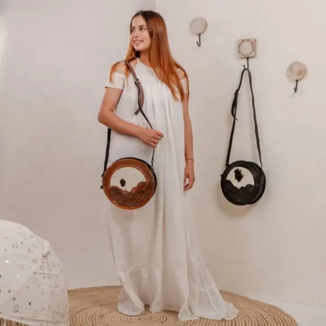 Nuevo diseñador de moda tallado cuero hecho a mano negro y marrón genuino vaca bolso de mano hombro cruzado cuerpo bolso de cuero de mujer