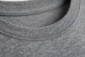 Camiseta de manga corta gris para hombre con estampado frontal de lobo ulugando y bandera americana, camiseta informal con cuello redondo, 100% algodón - Product Image 6