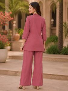 Ensemble Kurta ethnique rose poudré pour femmes avec détails brodés, coupe ample, longueur cheville, en coton, tenue décontractée, style Inde Pakistan - Product Image 4