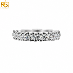 Anillo de Eternidad con Diamantes Cultivados en Laboratorio de 2.5mm, Color DEF, Corte Brillante, con Garras Compartidas, Sólido |   Joyería Fina de Lujo en Oro de 9K, 14K y 18K - Product Image 1