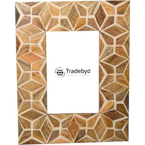 Marco de Fotos Artesanal Premium con Incrustaciones de Hueso y Acabado Brillante Hecho a Mano por Tradebyd - Product Image 2