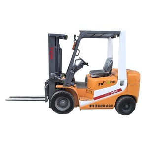 Chariot élévateur diesel/GPL/essence 3-7 tonnes TCM du Japon avec moteur, boîte de vitesses, pompe et roulement pour mines, construction et ports – Vente directe usine - Product Image 1
