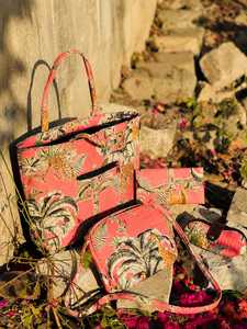 Sac fourre-tout en nylon à imprimé floral personnalisé avec fermeture éclair, deux sangles, grande capacité, pliable, sac seau vintage pour femme, voyage au Rajasthan - Product Image 1