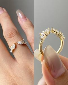 Bague ouverte en diamant marquise 1,5 TCW, bague de fiançailles à grappe de feuilles - Product Image 3