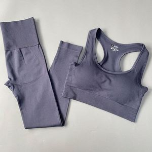 Ensemble de yoga noir 4 pièces : Crop top, short, leggings, soutien-gorge de sport sans couture, taille haute, dos nageur, séchage rapide, respirant, en Spandex et Polyester - Product Image 5