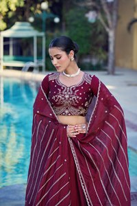 TENNYC Choli Rangoli Crush para Mujer con Lentejuelas Bellamente Bordadas, Largo hasta el Tobillo, Elástico, para Fiestas - Product Image 5