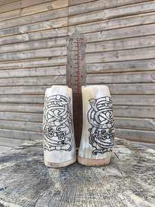 Taza de cuerno de búfalo hecha a mano, forma natural, tallada con temática animal, arte coleccionable, artesanía buraq - Product Image 6