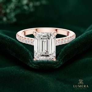 Anillo de Compromiso de Lujo con Diamante Cultivado en Laboratorio con Corte Esmeralda, Oro Rosa, Halo Oculto, Estilo Catedral, Certificado IGI, Anillos para Mujer - Product Image 2