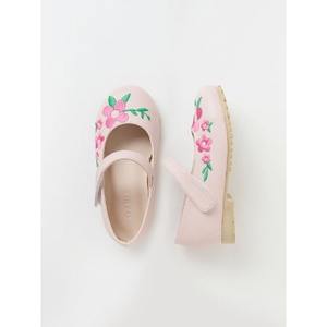 Chaussures habillées haut de gamme coréennes OZKIZ D02 pour enfants, à bout fermé, motif imprimé, mode enfantine pour 2-7 ans, vente en gros, printemps/automne, en cuir - Product Image 1