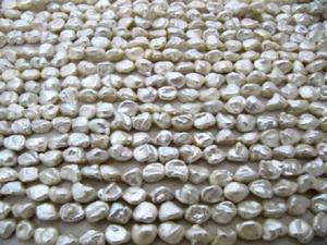 Perles naturelles blanches de 8-9 mm, perles de culture authentiques, brin de 16 pouces - Product Image 1