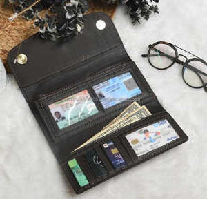 Meilleure vente pochette vintage en cuir de fourrure usiné portefeuilles en cuir sculpté pochette en cuir sac à main conçu pour femmes - Product Image 2