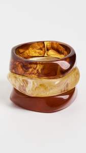 Brazalete de Resina con Grabado Floral de Primera Calidad, Brazaletes Modernos con un Acabado Lujoso para una Elegancia Inigualable, por AFZA ENTERPRISES - Product Image 3