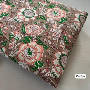 Tissu en coton traditionnel pour robes, kurtis et tenues élégantes pour femmes, usage quotidien, prix de gros, provenance Inde. - Product Image 3