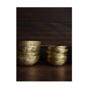 Exquisito Tazón de Servir de Latón Detallado, Adecuado para Comidas Tradicionales, con Acabado Brillante y un Elegante Toque para la Mesa - Product Image 4