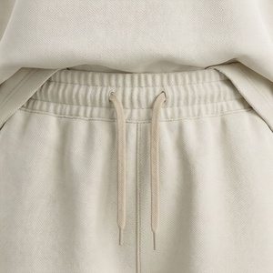 Conjunto de 2 Piezas para Mujer, Camiseta de Manga Corta de Color Sólido Tejida y Pantalones Cortos por Encima de la Rodilla, Cuello Redondo, Corte Holgado, Informal, para Primavera y Verano - Product Image 5