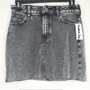 Pantalones Cortos Deportivos Personalizados 100% Lavados al Ácido, con Rasgaduras, de Felpa Francesa, Lisos, Estilo Urbano para Hombre - Product Image 4