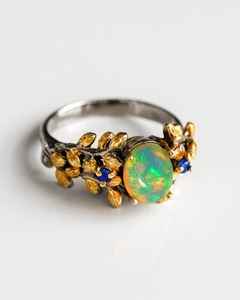 Bague élégante en opale naturelle multicolore, conçue pour un jeu de couleurs éclatant, une beauté gracieuse et un attrait de luxe intemporel. - Product Image 3