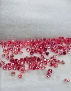 เพชรเม็ดเดี่ยวทรงกลมเจียระไนแบบบริลเลียนท์ สีชมพูเข้มแฟนซี CVD ผลิตในห้องปฏิบัติการ ขนาด 1.60-1.70 มม. ความสะอาดระดับ VS1 เพชรเม็ดเดี่ยวสำหรับตกแต่งนาฬิกา - Product Image 5