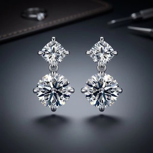 Pendientes de Oro Blanco de 14K con Diamantes Circulares en Cascada, Joyería Fina de Lujo para Novias - Product Image 3