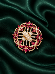 Broche exclusive en argent sterling 925 avec pierre rubis et moissanite brillante, finition dorée, motif floral complexe, bijou de déclaration - Product Image 2