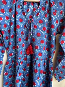 เดรสพิมพ์ลายบล็อกมือแบบฮิตขายดีปี 2026 คอวี แขนยาว ลายดอกไม้ เสื้อคลุมสไตล์อินเดีย ชุดเดรสยาวผ้าฝ้ายอินเดียสำหรับผู้หญิง - Product Image 6