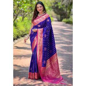 Sari en soie douce violette Elite Weaves avec contraste tissé Zari, vêtements indiens et pakistanais - Product Image 3