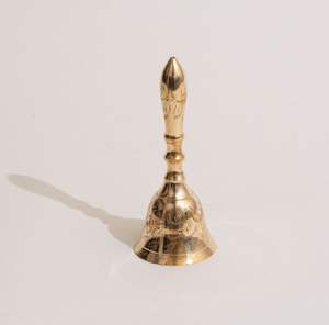 Campana de Mano de Latón de Lujo con Acabado de Diseño para Decoración Premium, Hostelería y Gestión de Eventos - Product Image 1