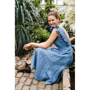 ชุดเดรสยาวแบบไร้สายรัดไหล่ งานแฮนด์เมด สวยงาม โดดเด่น เป็นมิตรกับสิ่งแวดล้อม ผสมผสานสไตล์ธรรมชาติ ให้ความสบาย สง่างาม ระดับมาสเตอร์คลาส - Product Image 3