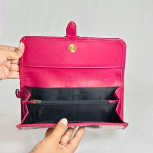 Cartera Larga de Cuero Genuino para Mujer con Estampado Animal, Cierre de Hebilla Rosa, Hecha a Mano, para Uso Diario - Product Image 3