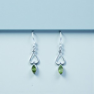 Pendientes de Plata 925 con Peridoto, Precio al por Mayor, Diseño Bohemio Moderno, Joyería de Plata para Fiestas y Cumpleaños - Product Image 1