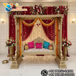 ชิงช้าไม้สำหรับงานแต่งงานแบบกูจาราตีสุดหรู ผลิตในอเมริกา งานแฮนด์เมดใหม่ ดีไซน์สีเงิน สำหรับงานเมเฮนดี ซื้อชิงช้าสำหรับงานแต่งงานแบบอินเดียในราคาโรงงาน - Product Image 6